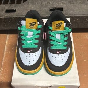 Nike Force 1 Low Easton LV8 2 (PS) Kids' Black and Green Sneakers